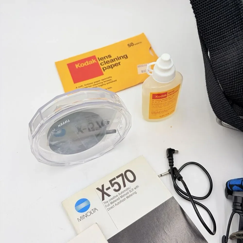 MINOLTA X-570 35mm SLR Camera Kit Tested 75-205mm 35-135mm Lenses